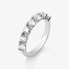 Media alianza de oro blanco de 18K con 8 diamantes en talla brillante con un total de 1,6 cts