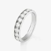 Media alianza de oro blanco de 18K con 9 diamantes en talla brillante con un total de 0,9 cts