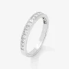 Media alianza de oro blanco de 18K con 20 diamantes en talla princesa con un total de 0,62 cts