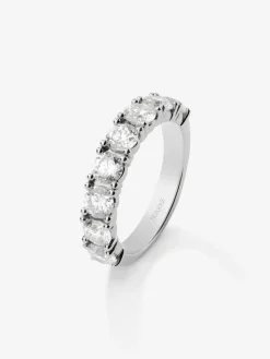 Media alianza de oro blanco de 18K con 8 diamantes en talla brillante con un total de 2,05 cts