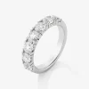 Media alianza de oro blanco de 18K con 7 diamantes en talla brillante con un total de 1,77 cts