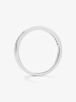 Media alianza de oro blanco de 18K con pavé de diamantes en talla brillante con un total de 0,08 cts