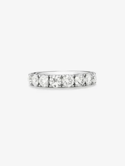 Media alianza de oro blanco de 18K con 8 diamantes en talla brillante con un total de 1,02 cts