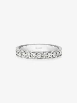 Media alianza de oro blanco de 18K con 13 diamantes en talla brillante con un total de 0,36 cts