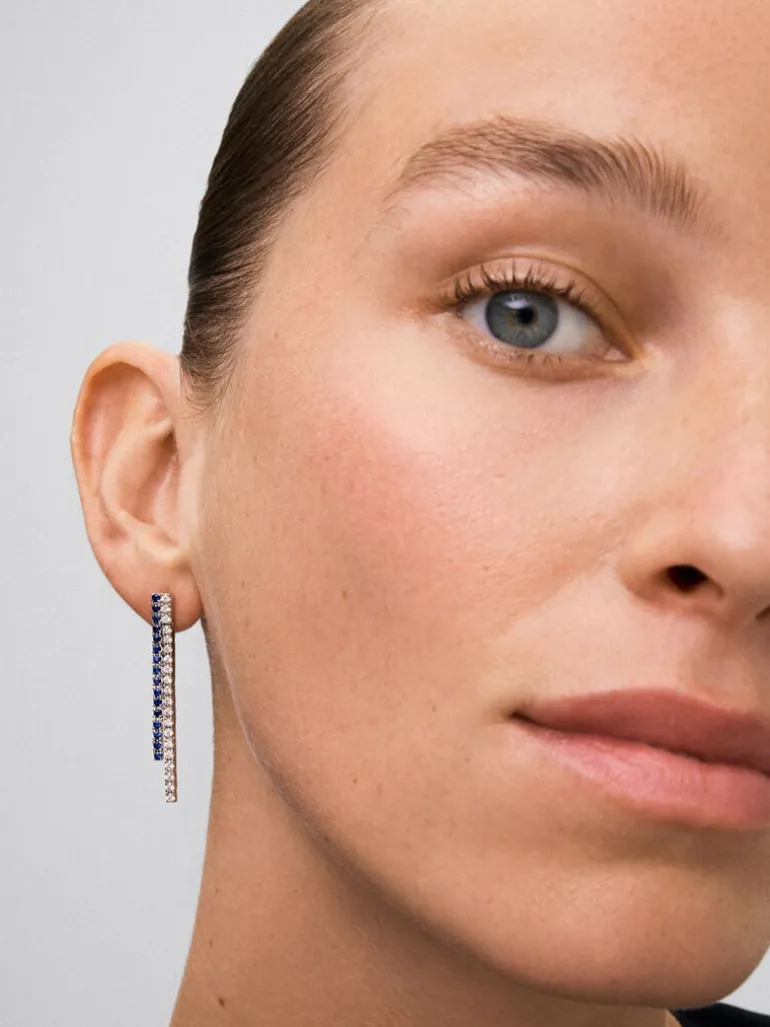 Pendientes colgante de oro blanco de 18K con diamante y zafiro