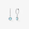 Pendientes de aro de oro blanco de 18K con 2 topacios azul swiss en talla brillante con un total de 1,13 cts y 60 diamantes en talla brillante con un total de 0,24 cts