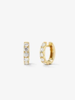 Pendientes de aro de oro amarillo de 18K con 12 diamantes blancos en talla brillante con un total de 0,91 cts