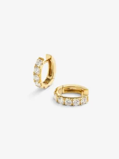 Pendientes de aro de oro amarillo de 18K con 12 diamantes blancos en talla brillante con un total de 0,91 cts