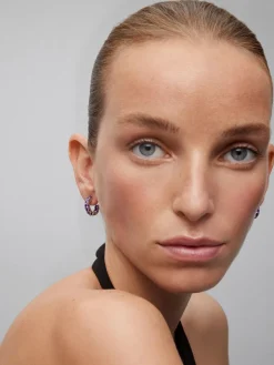 Pendientes de aro de plata 925 con 16 amatistas moradas en talla brillante con un total de 3,36 cts