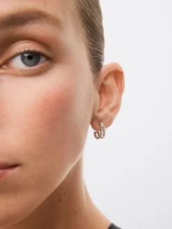 Pendientes de aro dobles de oro blanco de 18K con 44 diamantes en talla brillante con un total de 0,41 cts