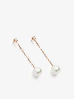 Pendientes de cadena de oro rosa de 18K con 2 diamantes en talla brillante con un total de 0,22 cts y 2 perlas 9mm