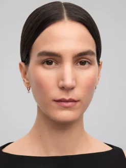 Pendientes de oro amarillo de 18K con 22 diamantes en talla brillante con un total de 0,41 cts