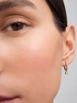 Pendientes de oro amarillo de 18K con 22 diamantes en talla brillante con un total de 0,41 cts
