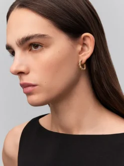 Pendientes de oro amarillo de 18K con diamantes blancos en talla brillante de 0,2 cts
