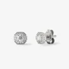 Pendientes de oro blanco de 18K con 2 diamantes centrales en talla brillante con un total de 0,2 cts y orla de 24 diamantes en talla brillante con un total de 0,1 cts