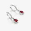 Pendientes de oro blanco de 18K con rub&iacute;es rojo intenso en talla pera de 0,88 cts y diamantes blancos en talla brillante de 0,48 cts
