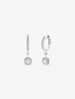 Pendientes de oro blanco de 18K con 52 diamantes en talla brillante con un total de 0,45 cts