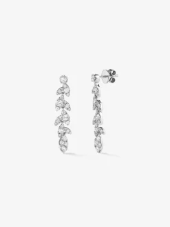 Pendientes de oro blanco de 18K con 58 diamantes en talla brillante con un total de 1,48 cts