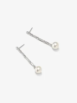 Pendientes de oro blanco de 18K con perlas blancas y diamantes blancos en talla brillante de 0,66
