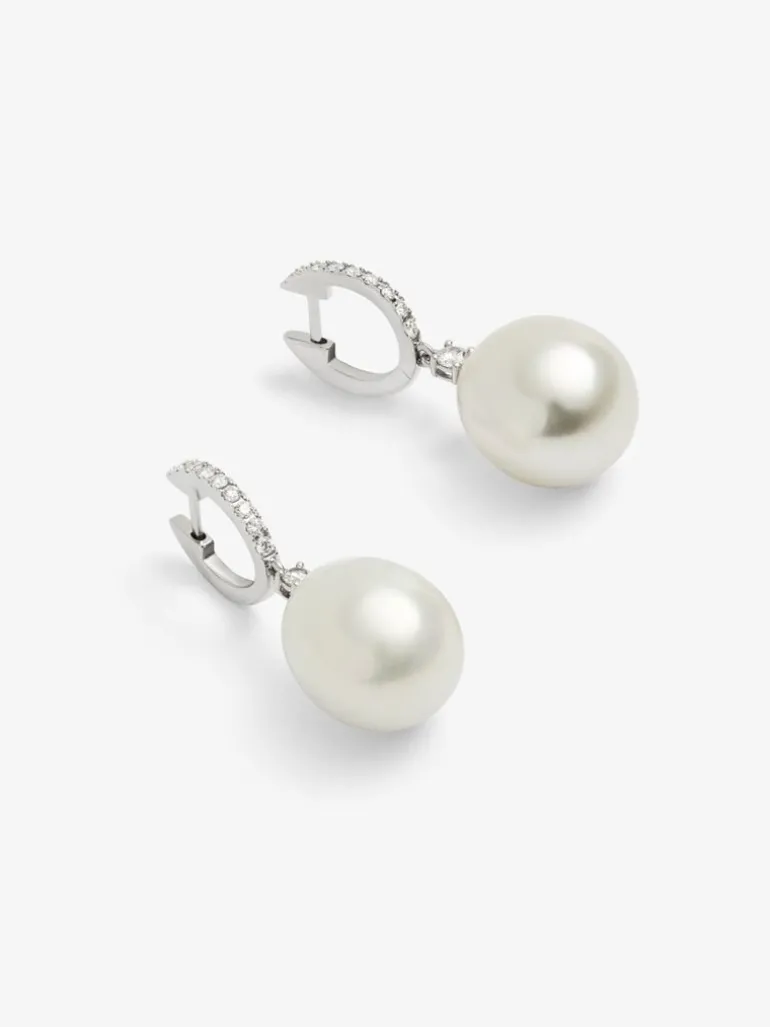 Pendientes de oro blanco de 18K con perlas de 12,5mm y diamantes en talla brillante de 0,33 cts