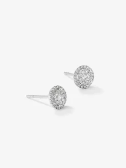 Pendientes de oro blanco de 18K con 56 diamantes en talla brillante con un total de 0,28 cts