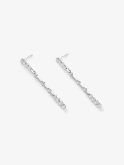 Pendientes de oro blanco de 18K con 58 diamantes en talla brillante con un total de 2,08 cts
