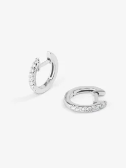 Pendientes de oro blanco de 18K con 16 diamantes en talla brillante con un total de 0,16 cts