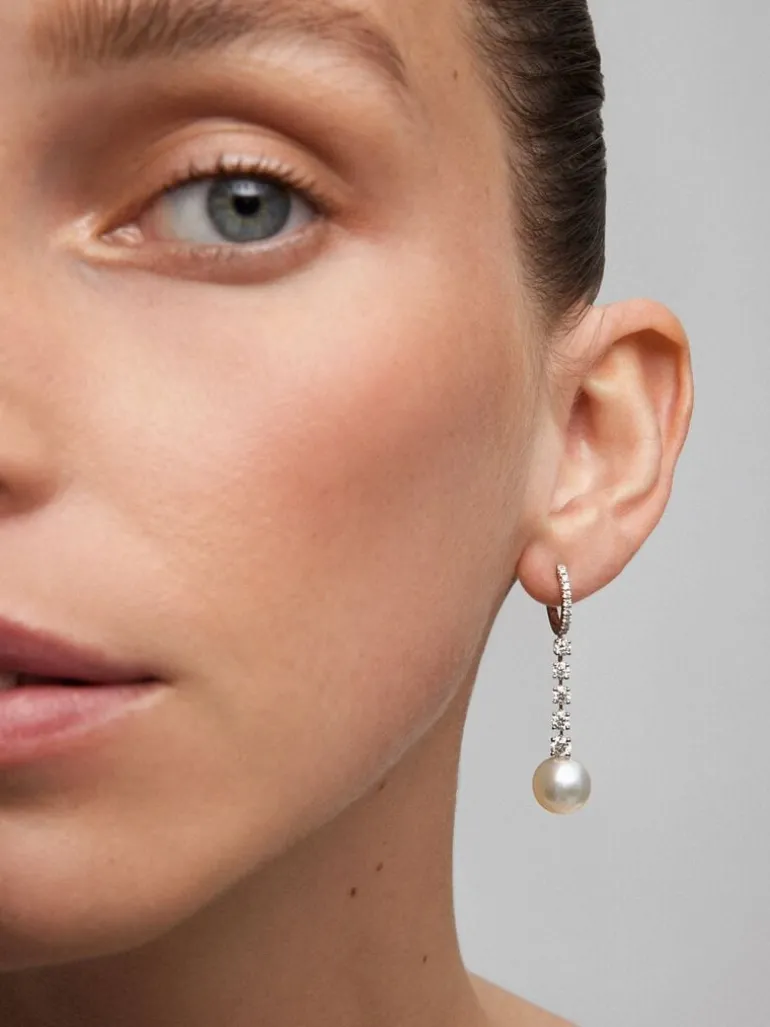 Pendientes de oro blanco de 18K con diamantes en talla brillante de 0,4 cts y perlas australianas de 10,5 mm