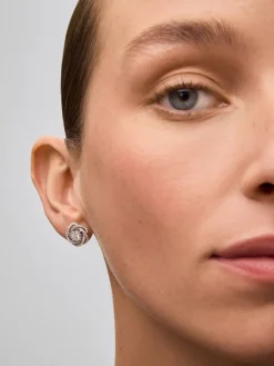 Pendientes flor de oro blanco de 18K con diamantes