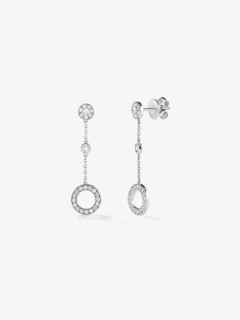Pendientes largos de cadena de oro blanco de 18kt con motivos circulares con diamantes