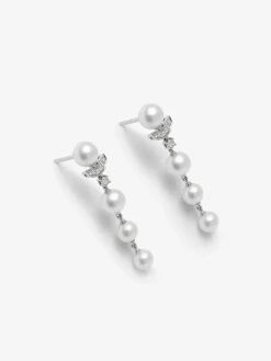 Pendientes largos de oro blanco de 18k con perlas Akoya y diamantes
