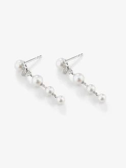 Pendientes largos de oro blanco de 18k con perlas Akoya y diamantes