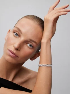 Pulsera de oro blanco de 18K con diamante