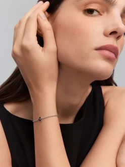 Pulsera de oro blanco de 18K con zafiro azul en talla brillante de 0,38 cts