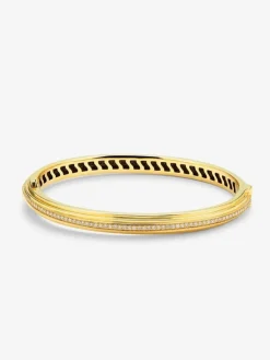 Pulsera r&iacute;gida de oro amarillo de 18K con 69 diamantes en talla brillante con un total de 0,42 cts