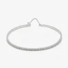 Pulsera r&iacute;gida de oro blanco de 18K con 42 diamantes en talla brillante con un total de 0,71 cts