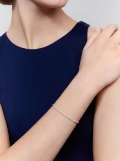 Pulsera r&iacute;gida de oro rosa de 18K con 42 diamantes blancos en talla brillante con un total de 0,75 cts