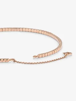 Pulsera r&iacute;gida de oro rosa de 18K con 42 diamantes blancos en talla brillante con un total de 0,75 cts