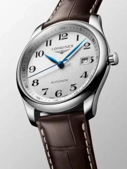 Reloj Longines Master de acero inoxidable con correa de piel de caim&aacute;n marrón, cristal de zafiro y movimiento autom&aacute;tico